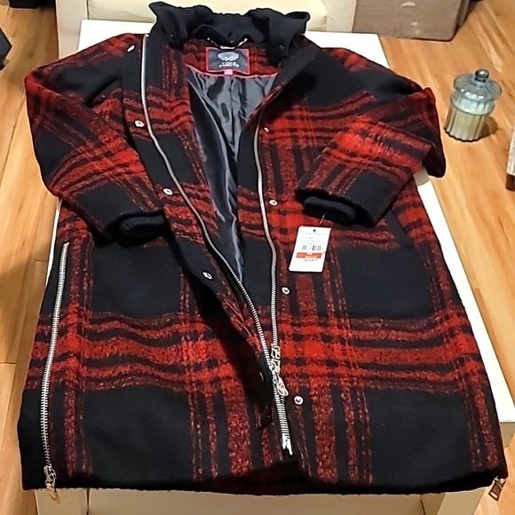 New Vince Camuto red and black plaid wool coat - Picture 7 of 16